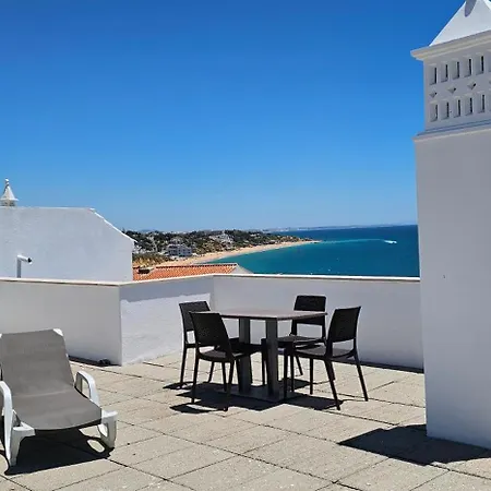 Rossio Sea View By Alzira Apartment